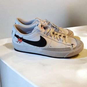 Nike Blazer Low 77 youth sneakers